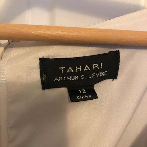 Tahari | Blue and Purple Floral Cocktail Dress - Picture 5 of 6